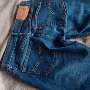 Boys Levi's 505 Regular fit. Size 16 Jeans.